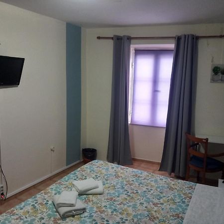 Sao Jose Guesthouse Ponta Delgada  Bagian luar foto